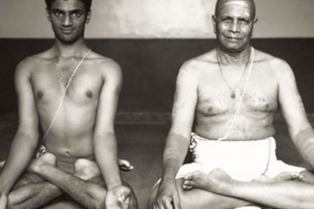 Ashtanga yoga avec Sarath Jois